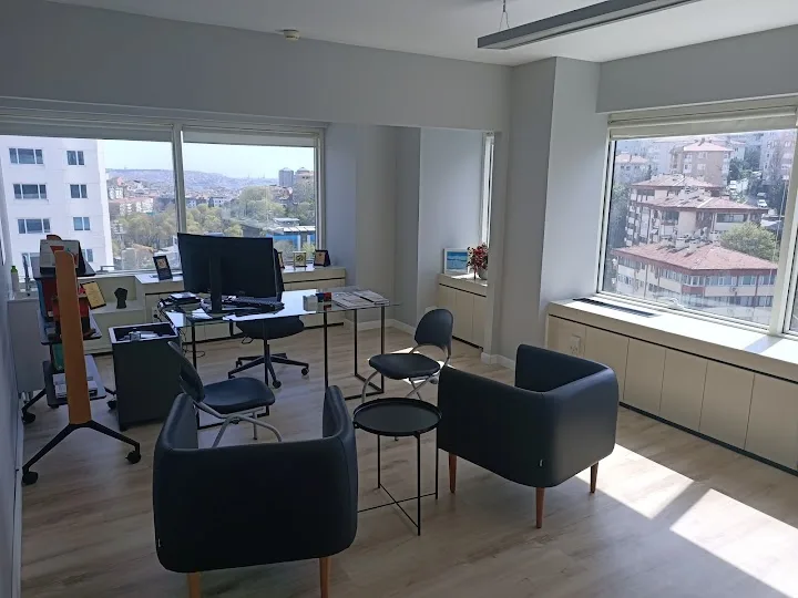 Consultation room at Prof. Dr. Günter Hafız's practice